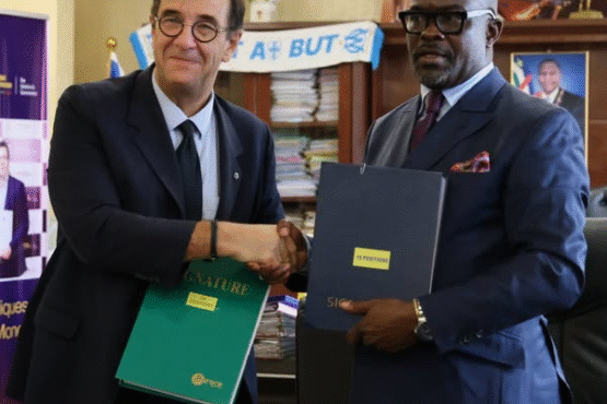 Centrafrique: 𝙎𝙞𝙜𝙣𝙖𝙩𝙪𝙧𝙚 𝙙𝙚 𝙡𝙖 𝙁𝙚𝙪𝙞𝙡𝙡𝙚 𝙙𝙚 𝙧𝙤𝙪𝙩𝙚 𝙥𝙤𝙪𝙧 𝙡'É𝙙𝙪𝙘𝙖𝙩𝙞𝙤𝙣