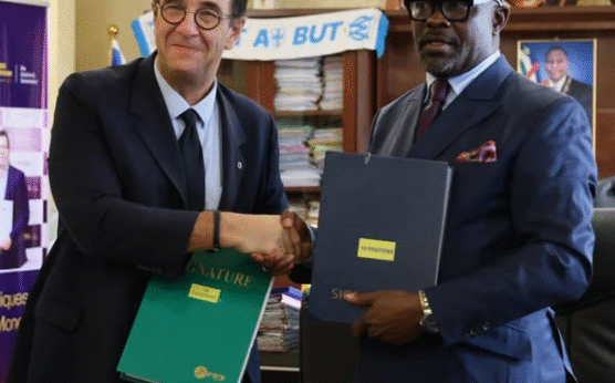 Centrafrique: 𝙎𝙞𝙜𝙣𝙖𝙩𝙪𝙧𝙚 𝙙𝙚 𝙡𝙖 𝙁𝙚𝙪𝙞𝙡𝙡𝙚 𝙙𝙚 𝙧𝙤𝙪𝙩𝙚 𝙥𝙤𝙪𝙧 𝙡'É𝙙𝙪𝙘𝙖𝙩𝙞𝙤𝙣