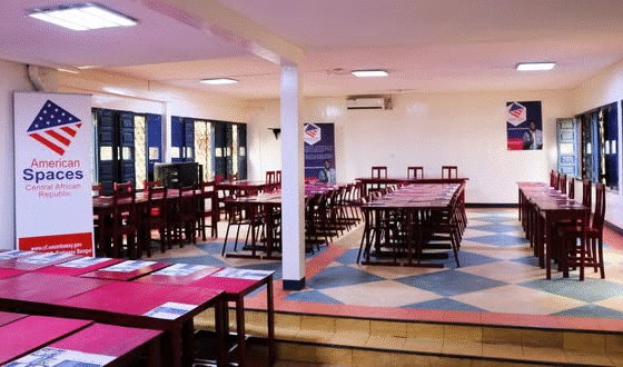 Centrafrique: L’ambassade des États-Unis, a officiellement inauguré un « American Corner » à l’Université de Bangui, en partenariat avec l’ONG Initiatives Solidarité Centrafrique (ISCA).
