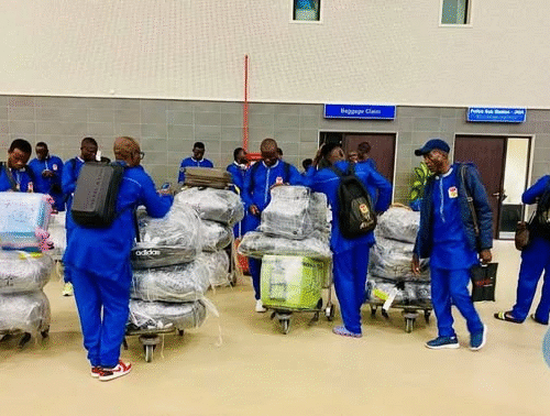 Centrafrique: Football Les Fauves sont bien arrivés à Dar El Salam en Tanzanie. C’était à 3h du matin de ce dimanche. En image, leur arrivée dans la capitale Tanzanienne.