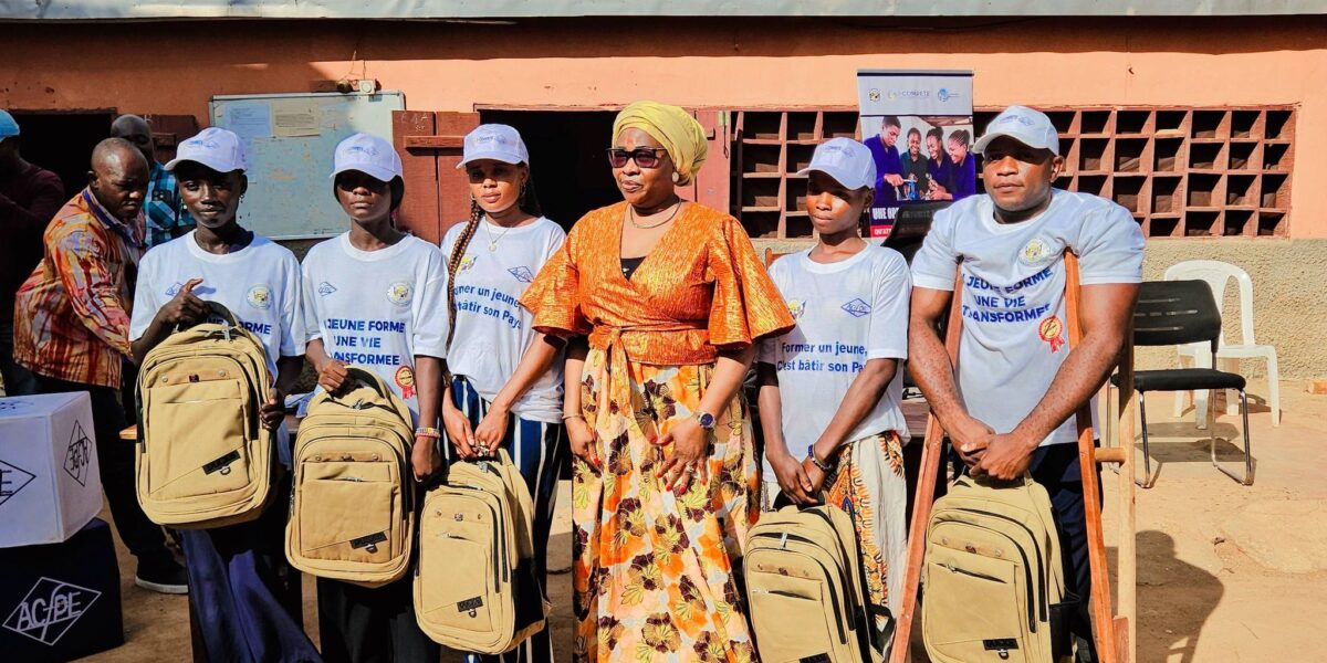 Remise des kits scolaires : un coup de pouce pour les apprentis de I-Compete