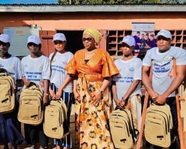 Remise des kits scolaires : un coup de pouce pour les apprentis de I-Compete