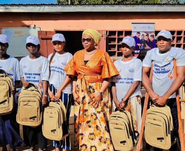 Remise des kits scolaires : un coup de pouce pour les apprentis de I-Compete