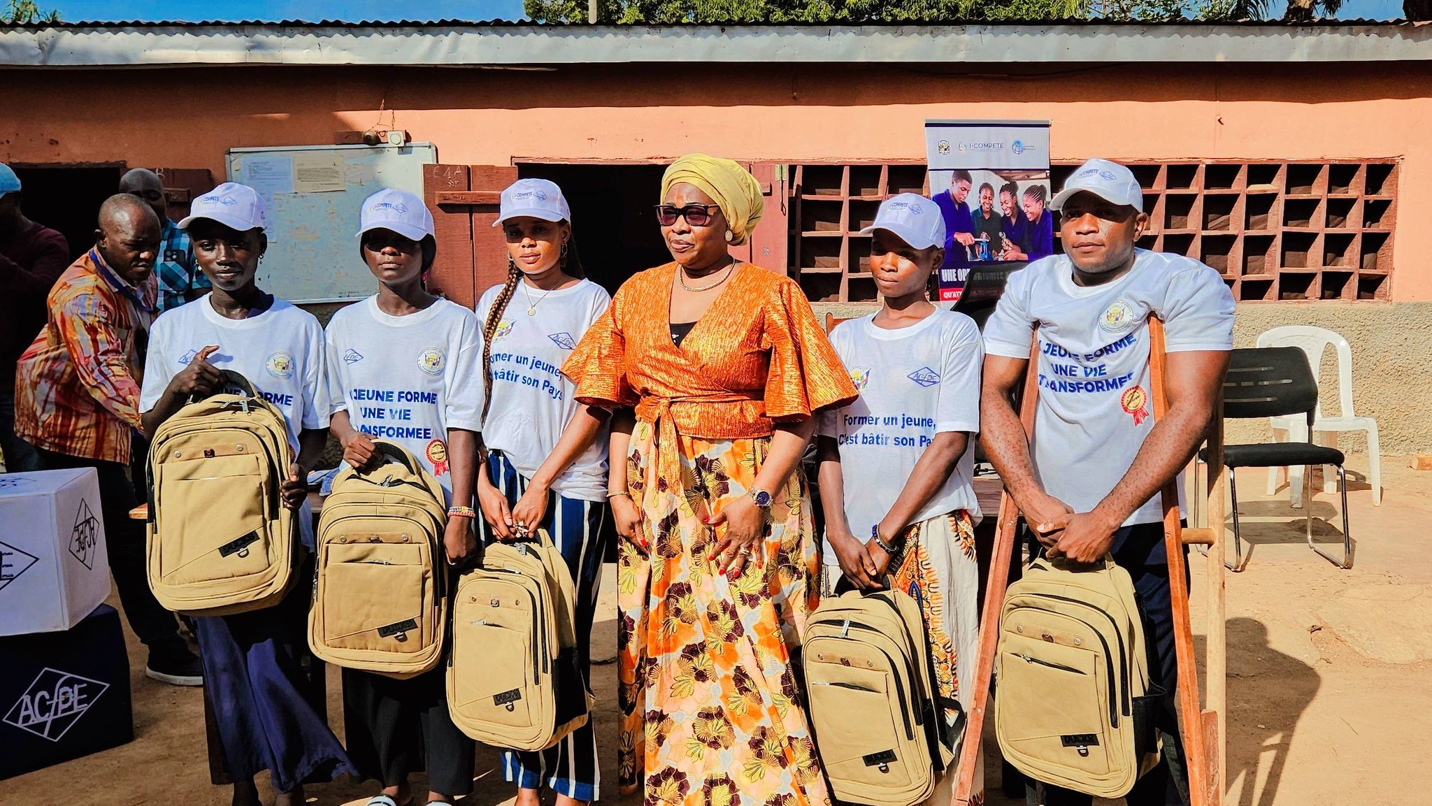 Centrafrique: Remise des kits scolaires : un coup de pouce pour les apprentis de I-Compete