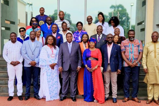 Le Président de la République, Faustin-Archange Touadéra, a rencontré les Centrafricains de la diaspora le vendredi 3 avril 2026, en marge de son investiture à la tête de la 7ᵉ République. Cette rencontre, empreinte d’écoute et de dialogue, a permis d’aborder les enjeux majeurs du développement du pays.