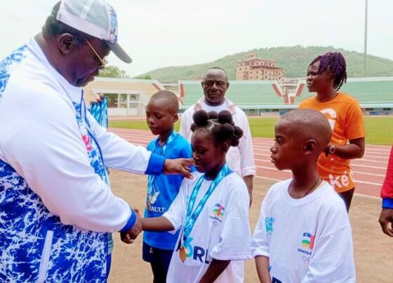 L'Académie Nationale des Champions d'Athlétisme a lancé ses activités à l'occasion de la Journée Internationale du Sport au service du développement et de la Paix. Cet événement a rassemblé des personnalités du monde sportif et politique pour promouvoir l'athlétisme et la paix en République centrafricaine.