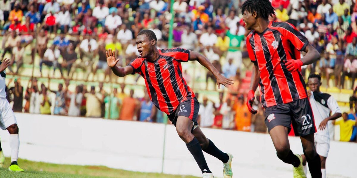 La Super Ligue de Bangui a démarré sur les chapeaux de roues avec une première journée marquée par l’intensité et l’engagement des équipes. Au total, 19 buts ont été inscrits, preuve d’un championnat offensif, sans oublier quelques cartons rouges venus pimenter les rencontres.