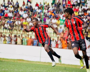 La Super Ligue de Bangui a démarré sur les chapeaux de roues avec une première journée marquée par l’intensité et l’engagement des équipes. Au total, 19 buts ont été inscrits, preuve d’un championnat offensif, sans oublier quelques cartons rouges venus pimenter les rencontres.