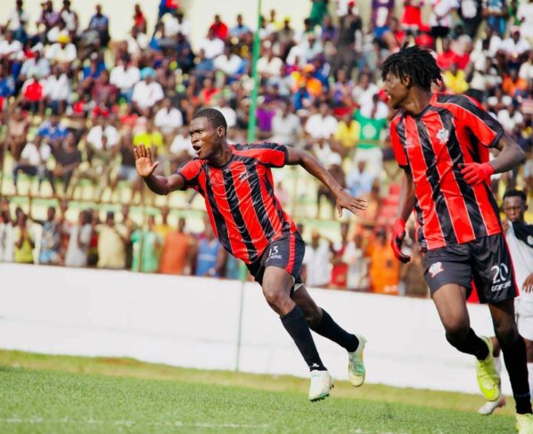 La Super Ligue de Bangui a démarré sur les chapeaux de roues avec une première journée marquée par l’intensité et l’engagement des équipes. Au total, 19 buts ont été inscrits, preuve d’un championnat offensif, sans oublier quelques cartons rouges venus pimenter les rencontres.