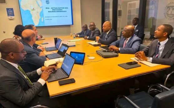 La République centrafricaine et le Fonds monétaire international ont réaffirmé la solidité de leur partenariat stratégique à l’occasion des réunions de printemps du Groupe de la Banque mondiale et du FMI, tenues du 13 au 18 avril 2026 à Washington.