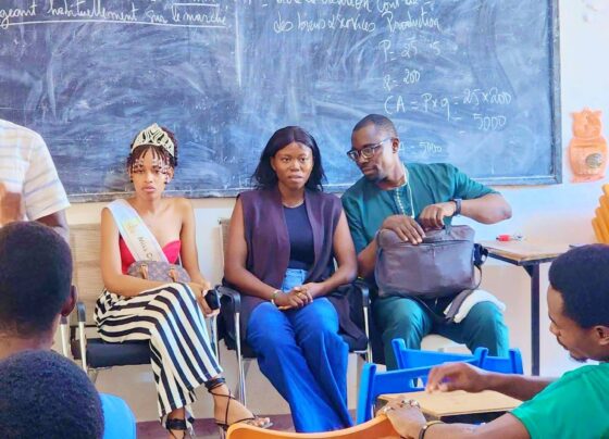 Pour la quatrième fois consécutive, Poguy Aaliyah, Miss Centrafrique 2026, a conduit une journée de sensibilisation sur le VIH/SIDA ce jeudi à l’Institut New Tech de Bangui.