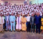 En République centrafricaine, la promotion de l’emploi des jeunes franchit une nouvelle étape avec le déploiement du programme de formation « Prépa pro » dans le cadre du projet I-COMPETE. Portée par l’Agence Centrafricaine de Formation Professionnelle et de l’Emploi, sous la tutelle du ministère de l’Emploi et de la Formation professionnelle, cette initiative vise à renforcer l’employabilité des jeunes à travers une approche innovante basée sur les compétences.