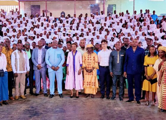 En République centrafricaine, la promotion de l’emploi des jeunes franchit une nouvelle étape avec le déploiement du programme de formation « Prépa pro » dans le cadre du projet I-COMPETE. Portée par l’Agence Centrafricaine de Formation Professionnelle et de l’Emploi, sous la tutelle du ministère de l’Emploi et de la Formation professionnelle, cette initiative vise à renforcer l’employabilité des jeunes à travers une approche innovante basée sur les compétences.