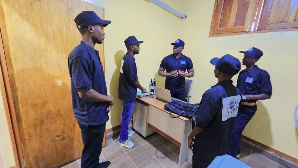 Le paysage éducatif de la République centrafricaine s’enrichit avec l’offre du Complexe Scolaire Moderne « La Race Bénie » (CSMRB), un établissement d’excellence situé dans le 9ᵉ arrondissement de Bangui, à proximité de la mairie de Landja.