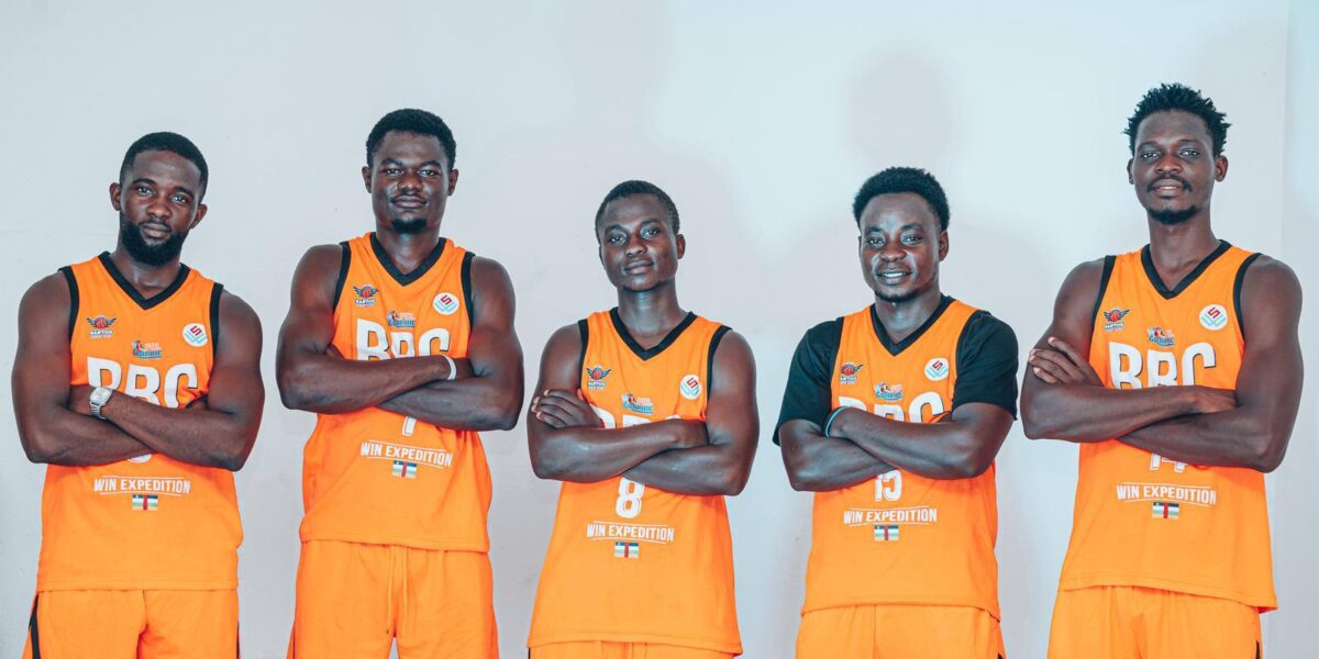 Après plusieurs mois de trêve, les passionnés de la balle orange en République centrafricaine s’apprêtent à vibrer de nouveau au rythme du championnat de la Ligue de basketball de Bangui. Le coup d’envoi de la saison sportive 2025-2026 est prévu pour le samedi 25 avril au Centre national de basketball Martin Ngoko.