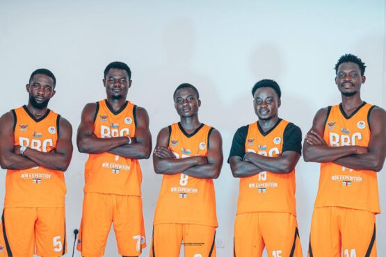 Après plusieurs mois de trêve, les passionnés de la balle orange en République centrafricaine s’apprêtent à vibrer de nouveau au rythme du championnat de la Ligue de basketball de Bangui. Le coup d’envoi de la saison sportive 2025-2026 est prévu pour le samedi 25 avril au Centre national de basketball Martin Ngoko.