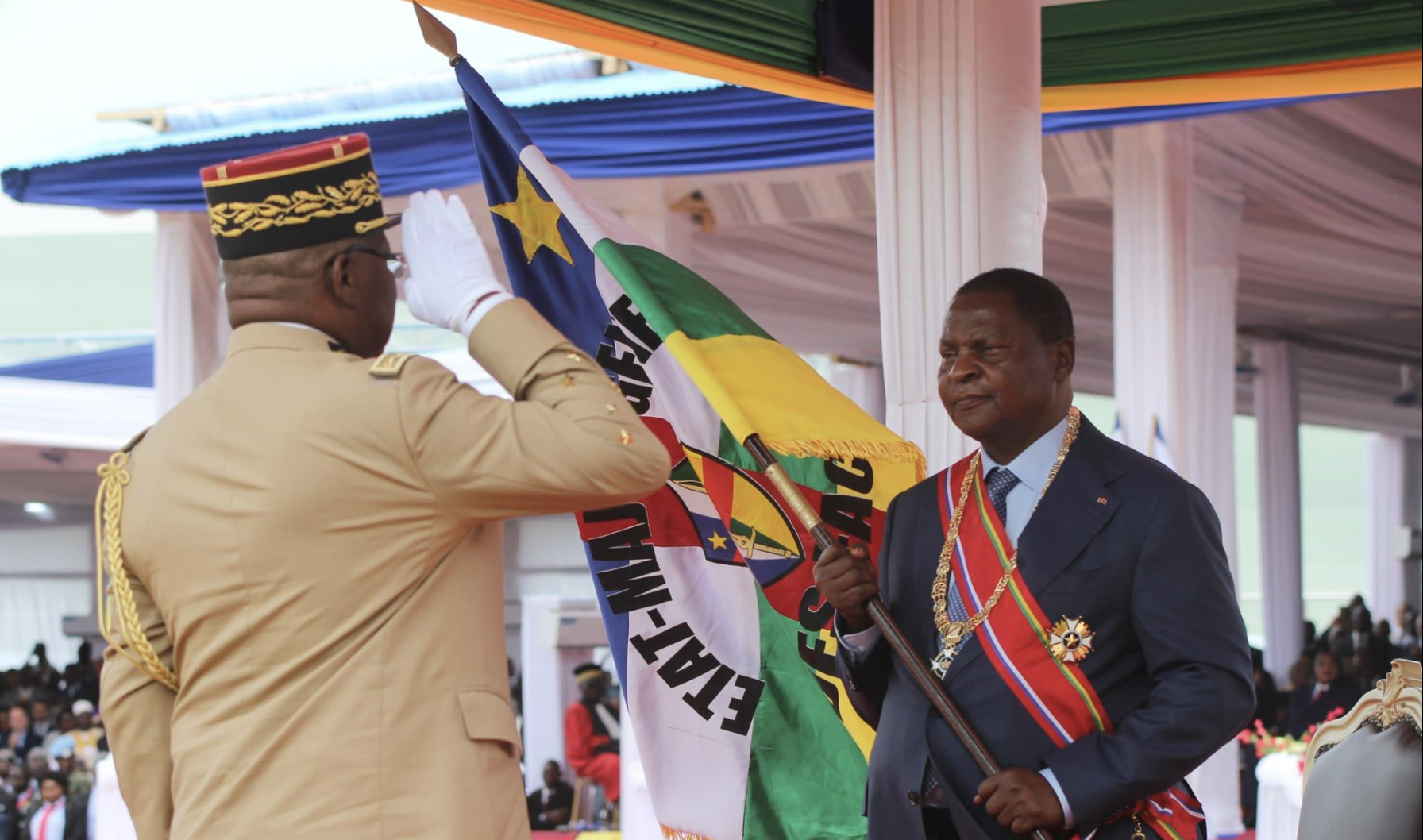 CÉRÉMONIE D’INVESTITURE DU PRÉSIDENT DE LA RÉPUBLIQUE HAUTE EN COULEURS : PRESTATION DE SERMENT ET REMISE DES ATTRIBUTS DE SOUVERAINETÉ AU STADE 20.000 PLACES.