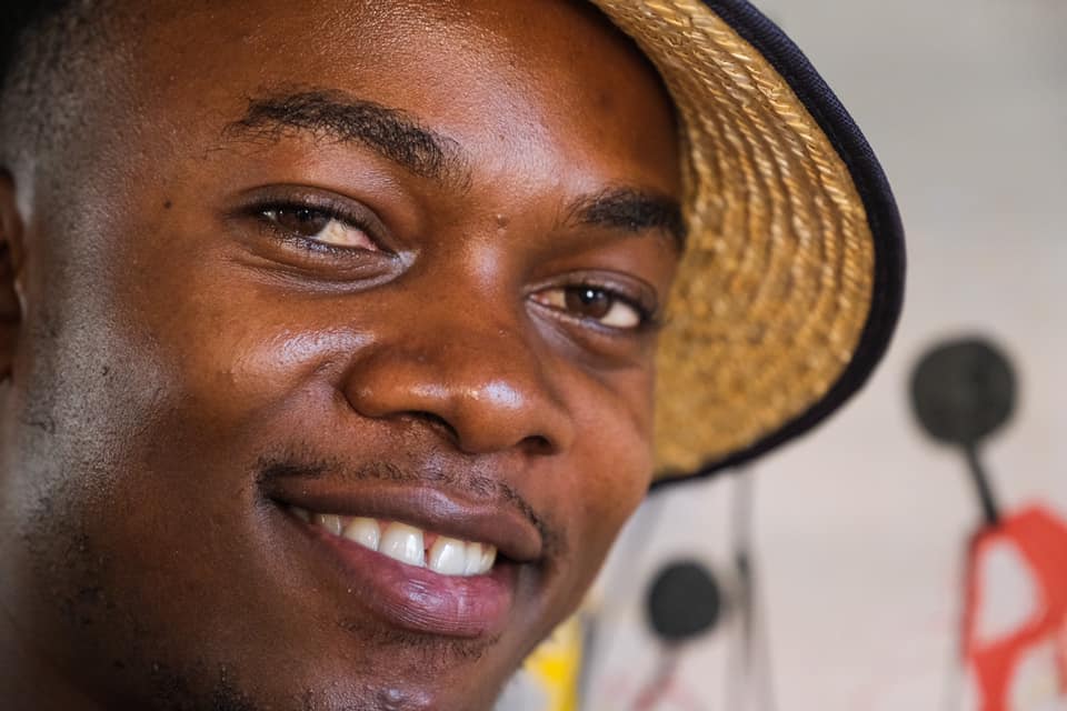 L’artiste pluridisciplinaire centrafricain Rafiki RH2O a marqué son apparition sur le tapis rouge du Festival de Cannes avec la présentation de son nouveau film intitulé Congo Boy.