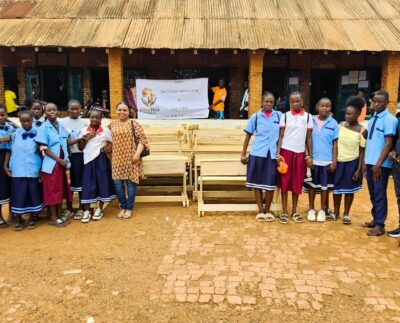 Face à la surpopulation scolaire critique au Lycée Fatima, l’Association Hisia, présidée par la centro Djiboutienne, Madame Crozon Abdoukarim, a effectué un don de tables-bancs ce mardi 28 mai 2026.