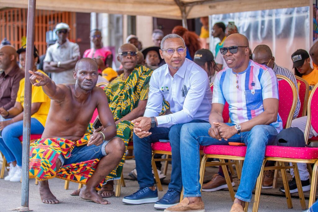 La 18ᵉ édition du Festival des Musiques Urbaines d’Anoumabo (FEMUA18) s’impose une fois de plus comme l’un des plus grands rendez-vous culturels d’Afrique. Organisé à Abidjan, cet événement majeur réunit chaque année des milliers de festivaliers autour de la musique, de la culture et du développement.