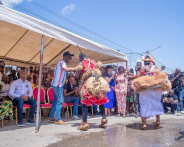 La 18ᵉ édition du Festival des Musiques Urbaines d’Anoumabo (FEMUA18) s’impose une fois de plus comme l’un des plus grands rendez-vous culturels d’Afrique. Organisé à Abidjan, cet événement majeur réunit chaque année des milliers de festivaliers autour de la musique, de la culture et du développement.