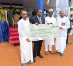 Un geste de soutien significatif a marqué l’actualité à Sagbado, où l’association Main Tendue Touadéra a procédé à la remise officielle d’un chèque de 50 millions de FCFA au Président de la République, Faustin-Archange Touadéra.
