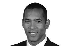 Dans la nouvelle architecture gouvernementale centrafricaine, certains profils attirent particulièrement l’attention des observateurs politiques et économiques. Parmi eux, celui de Marc Mandaba, désormais considéré comme l’un des visages montants de la technocratie centrafricaine, à la croisée des enjeux financiers, diplomatiques et stratégiques du pays.